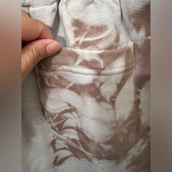 Chinatown Market tie dye shorts - Picture 4 of 5